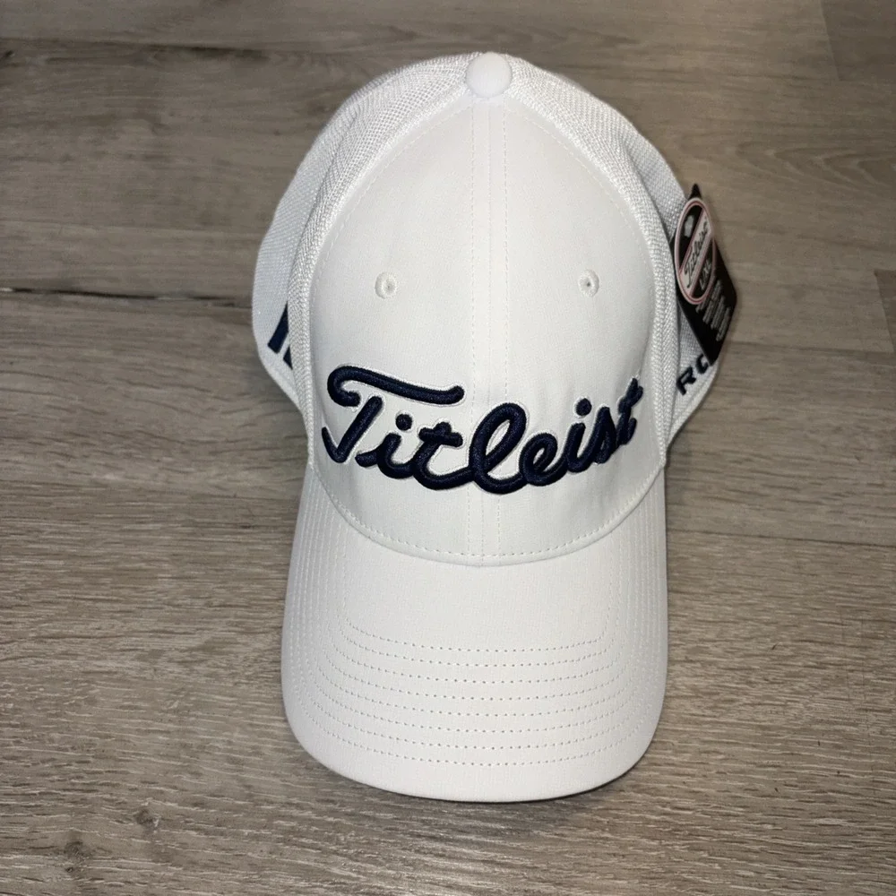 Titleist Pro V1 Stretch Golf Hat Baseball Cap Large XL White NWT Athletic